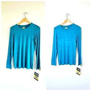 NWT WonderWink Layer Scrubs Long Sleeves Round Neck Women's Two T-shirts Size XS